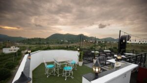 Elegant Homestay - Amizunies Boutique villa banner