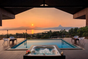 Stunning 4 Bedroom Villa in Lonavala - Heers Cottage banner