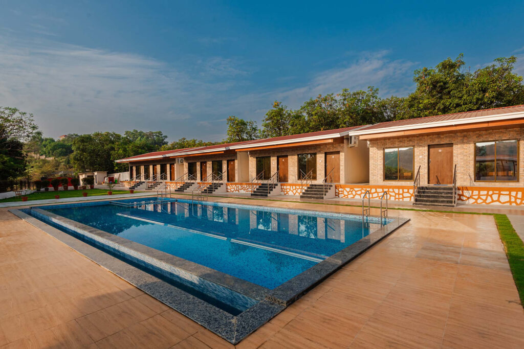 VODMH35 – 8 Bedroom Villa With Mountain View In Karjat