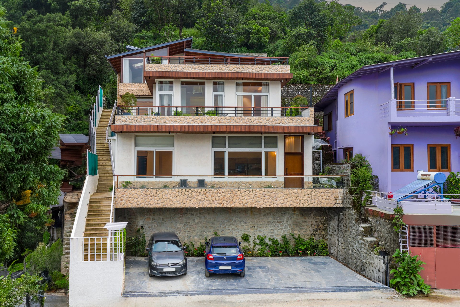 Luxury 4 bedroom villa with terrace in bhimtal - VODUK24-Bhimtal-banner
