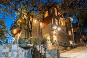 Luxury 4 BHK Villa With Balcony In Nainital - VODUK54-Nainital-banner