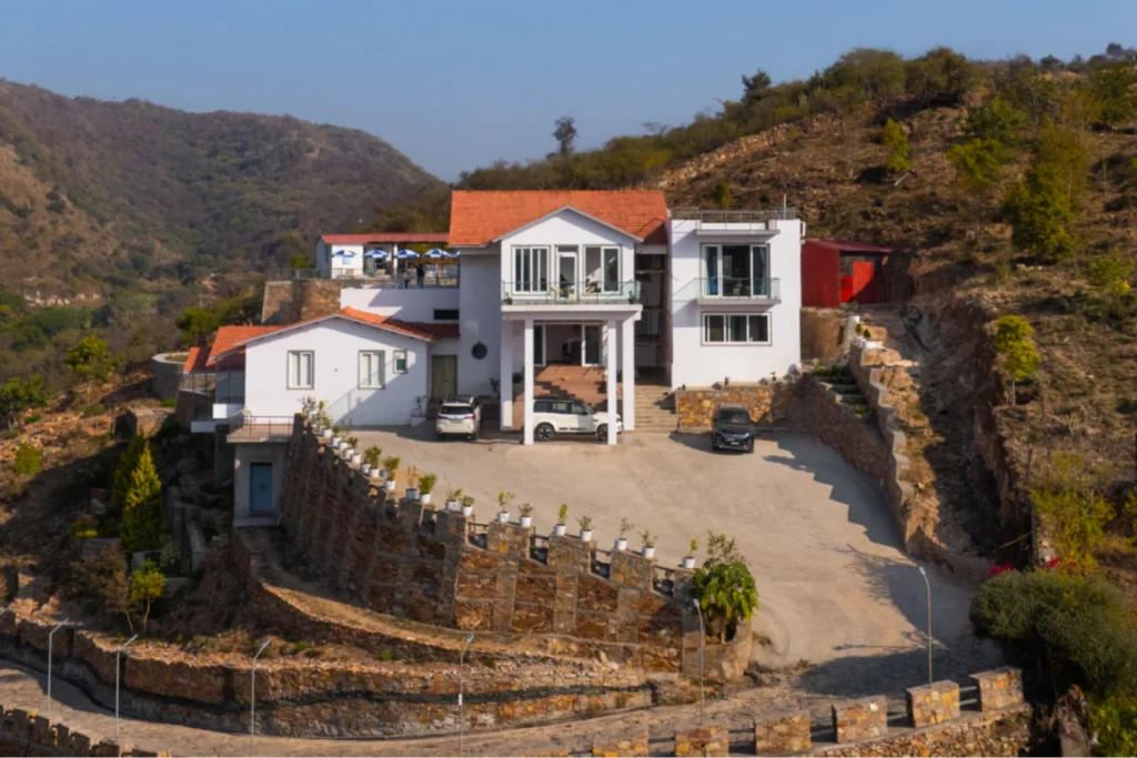 VODRJ99 – Luxury 5 Bedroom Pool Villa In Udaipur