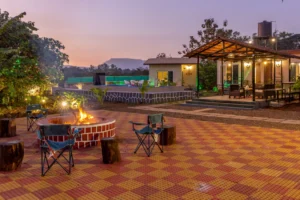 Luxury 4 BHK Farm With Pool - VODMH142-Karjat-banner