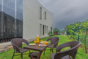 Luxury 3 Bedroom Villa With Lawn - VODMH189-Alibaug-banner