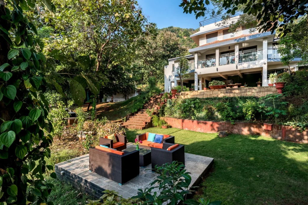 VODMH242 – 3 Room Hilltop Villa In Alibaug