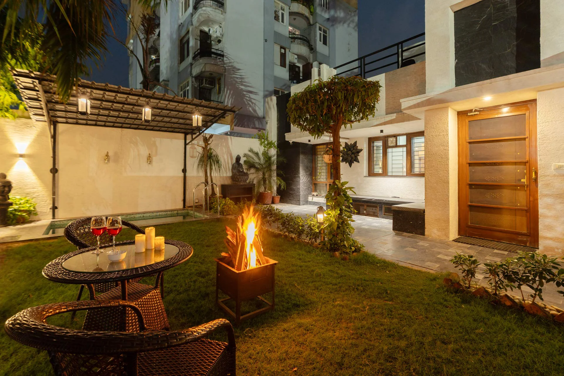 4 BHK Lawn Villa in Jaipur - VODRJ174-Jaipur-banner