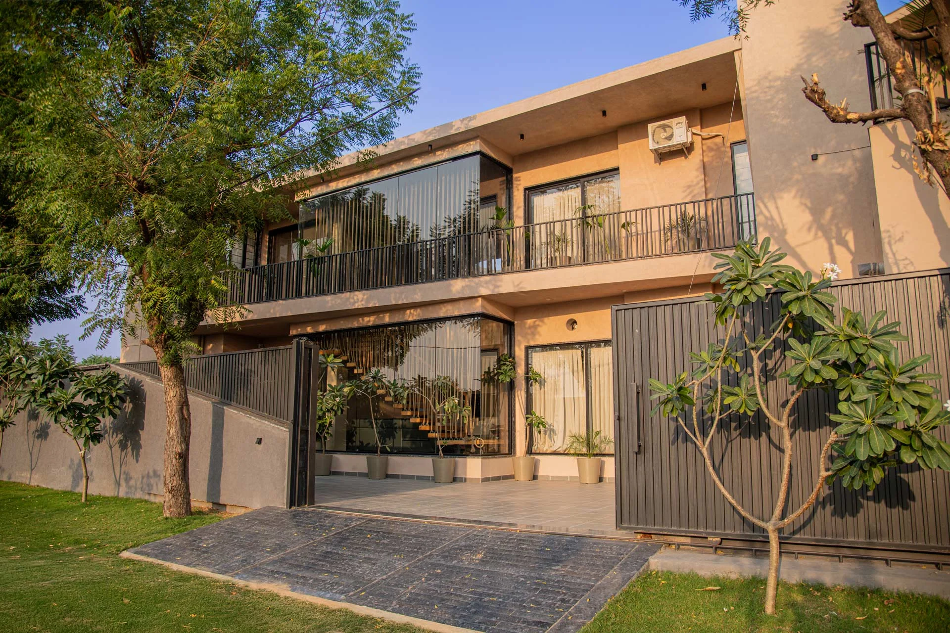 7 BHK Lawn Villa in Jaipur - VODRJ194-Jaipur-banner