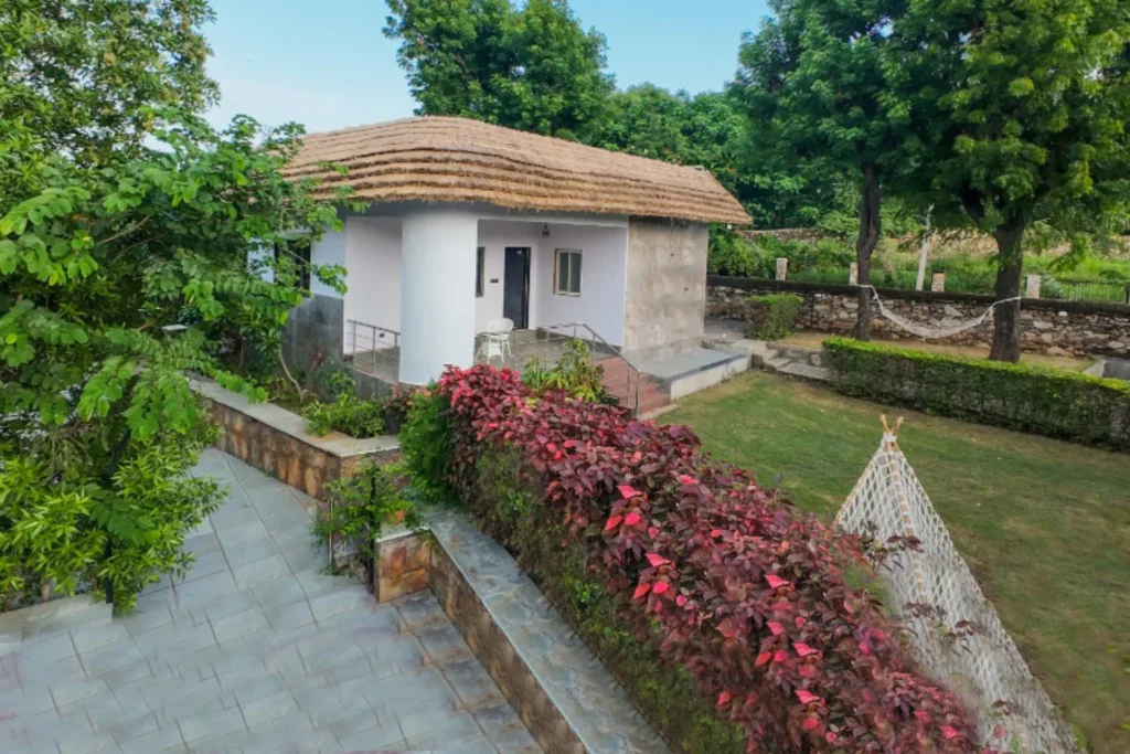 VODRJ210 – 4.5 BHK Pool Villa In Udaipur