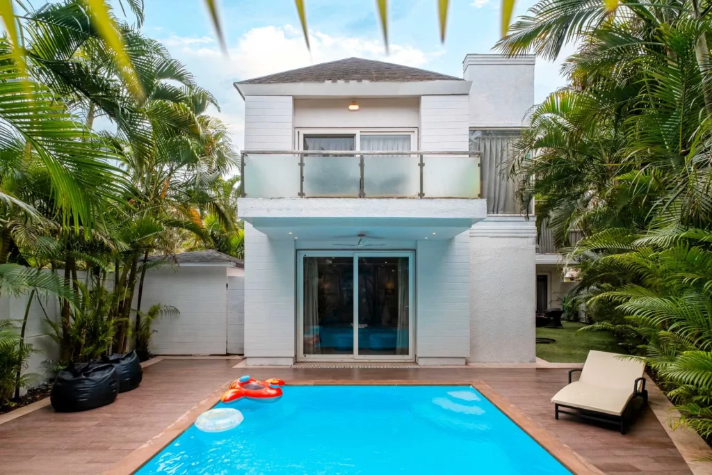 VODGA97 – 5 Bedroom Villa With Lawn In Goa