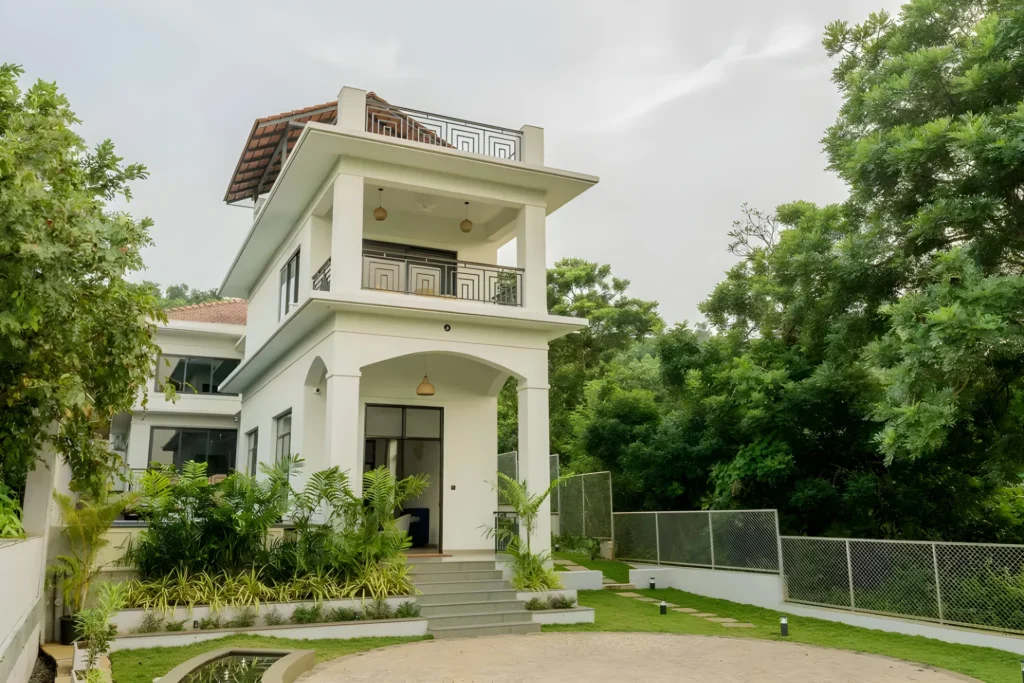 VODGA135 – 4 Bedroom Villa With Balcony In North Goa