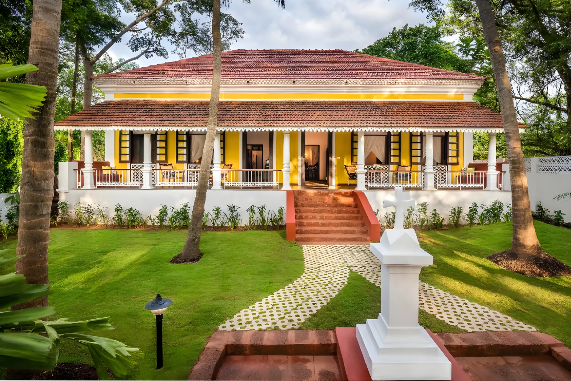 4 Bedroom Villa With Lawn In North Goa - VODGA164-Goa-banner