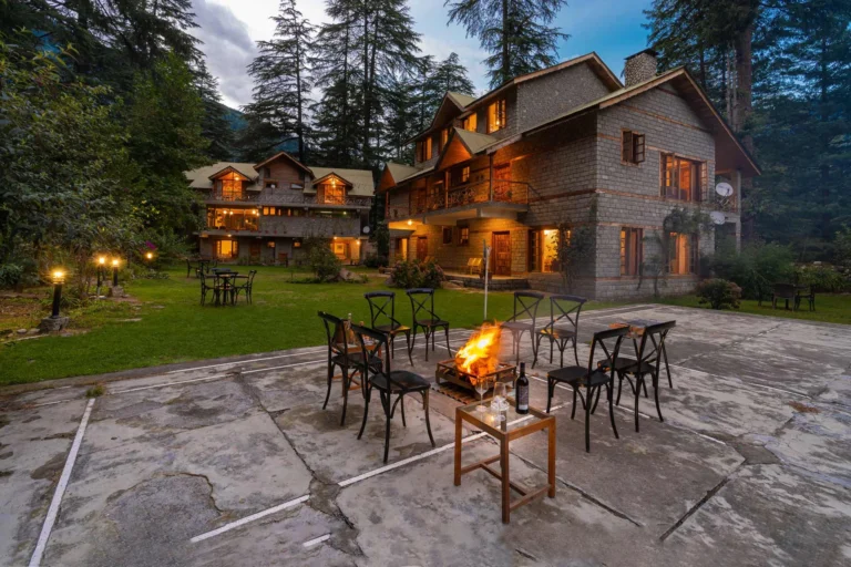 6 Bedroom Villa With Lawn In Manali - VODHP37-Manali-banner