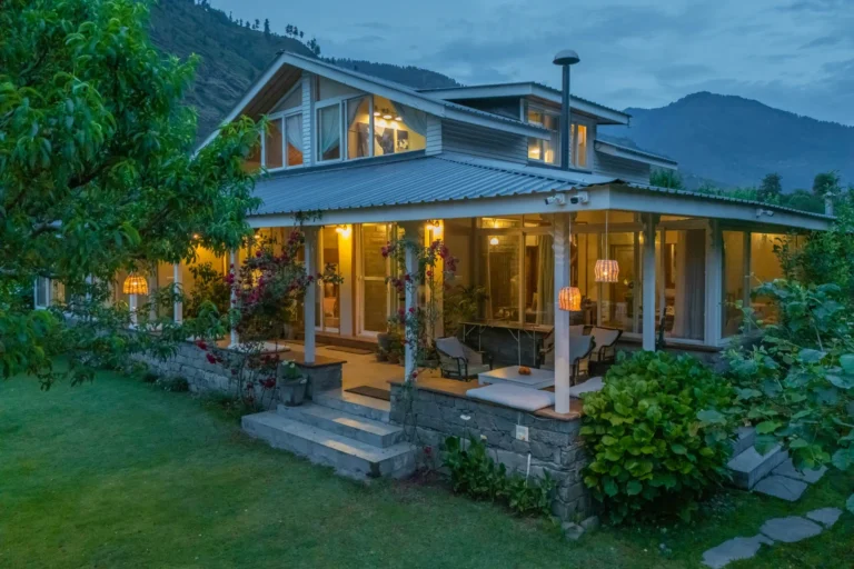 4 Bedroom Villa With Lawn In Manali - VODHP45-Manali-banner