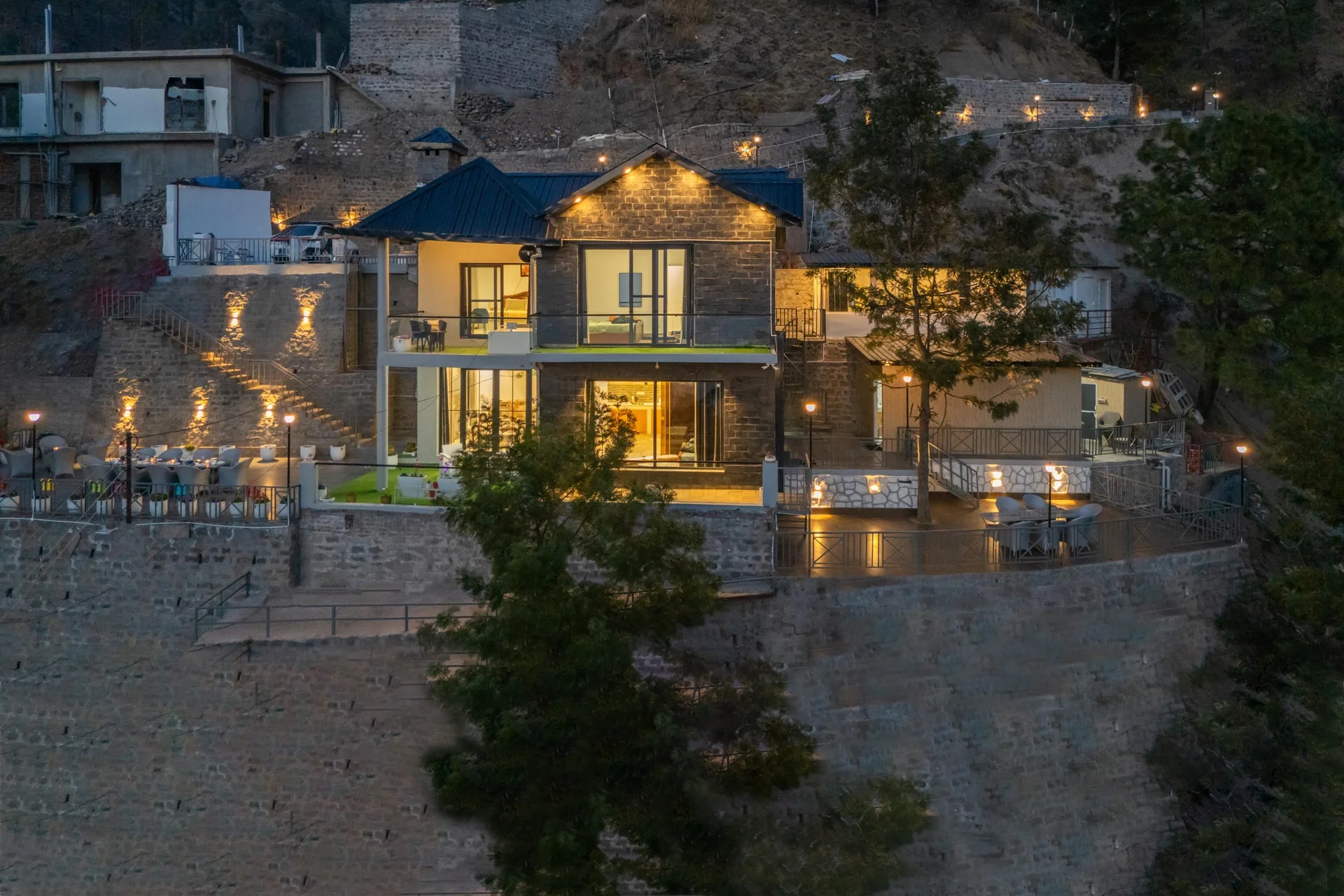 4 Bedroom Pet Friendly Villa In Kasauli - VODHP48-Kasauli-banner