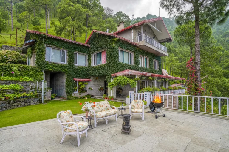 2 Bedroom Cottage with Terrace in Kasauli - VODHP56-Kasauli-banner