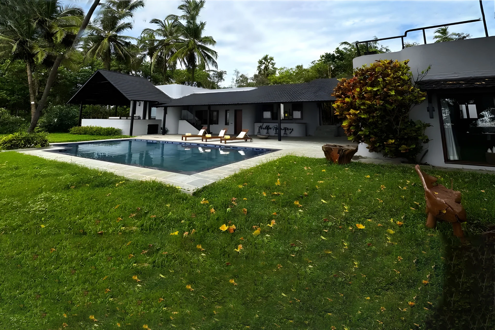 3 Bedroom Beachfront Villa In Alibaug - VODMH407-Alibaug-banner