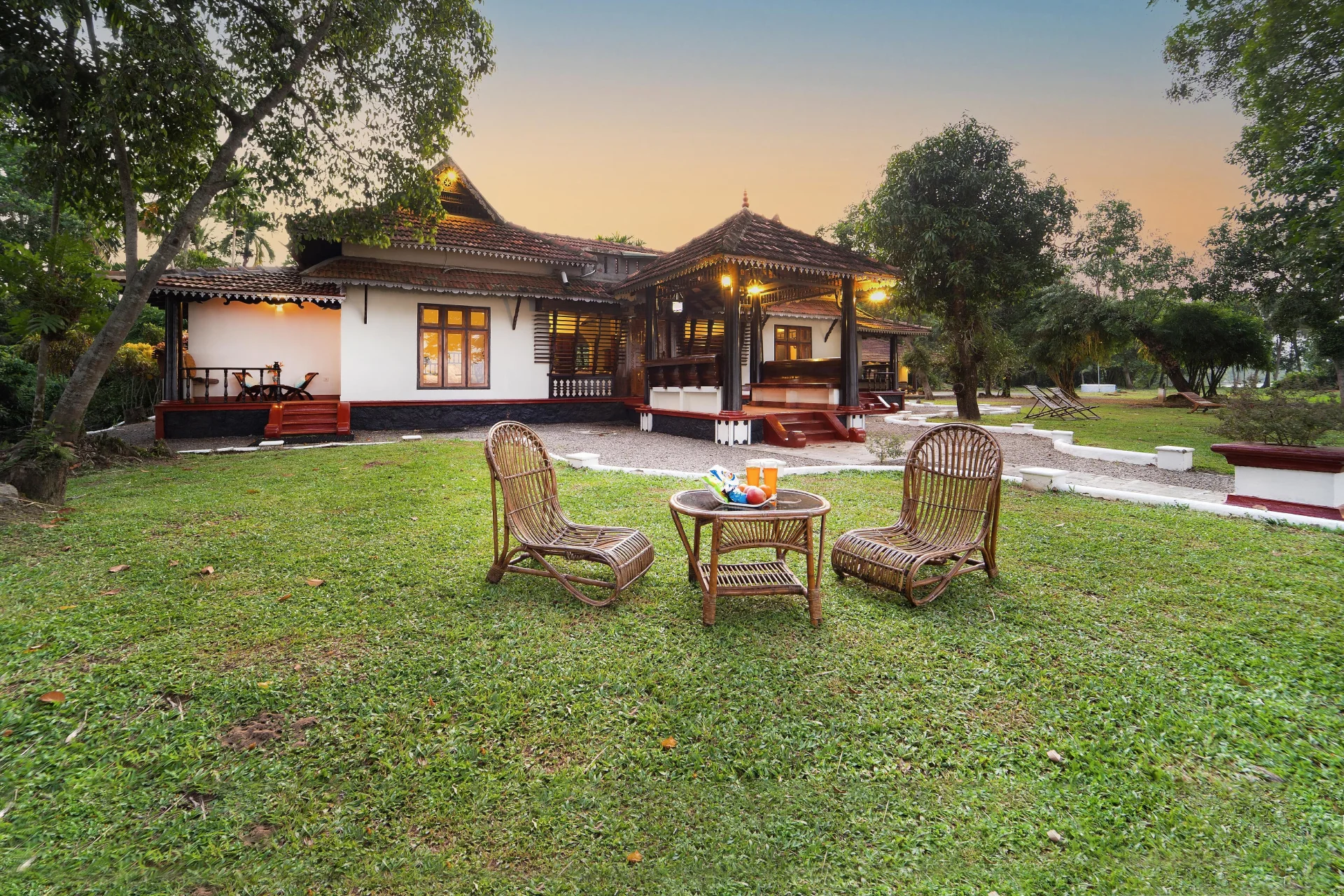 4 Bedroom Villa With Garden In Alleppey - VODSI22-Alleppey-banner