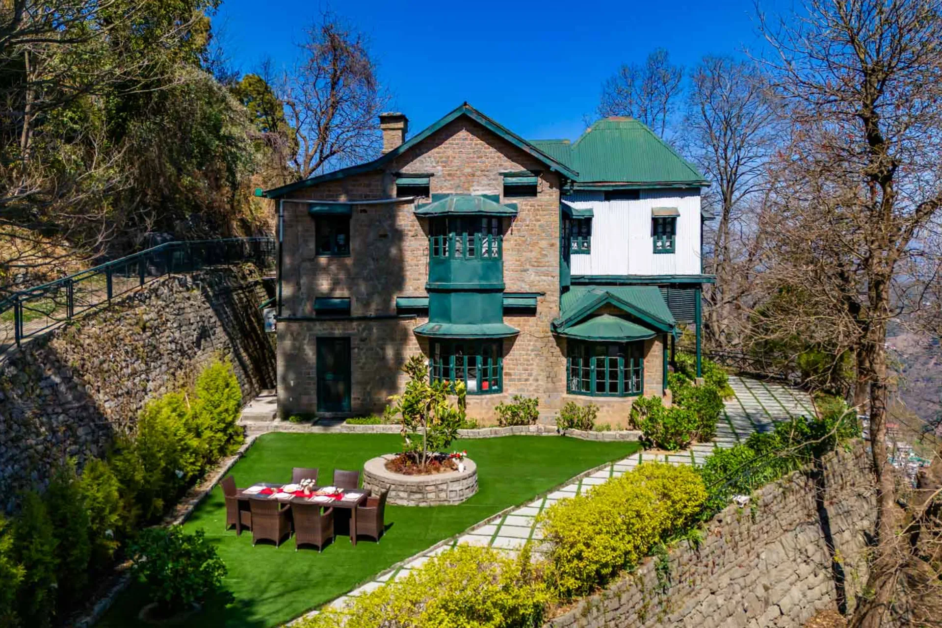 3 Bedroom Pet Friendly Villa In Kasauli - VODHP68-Kasauli-banner