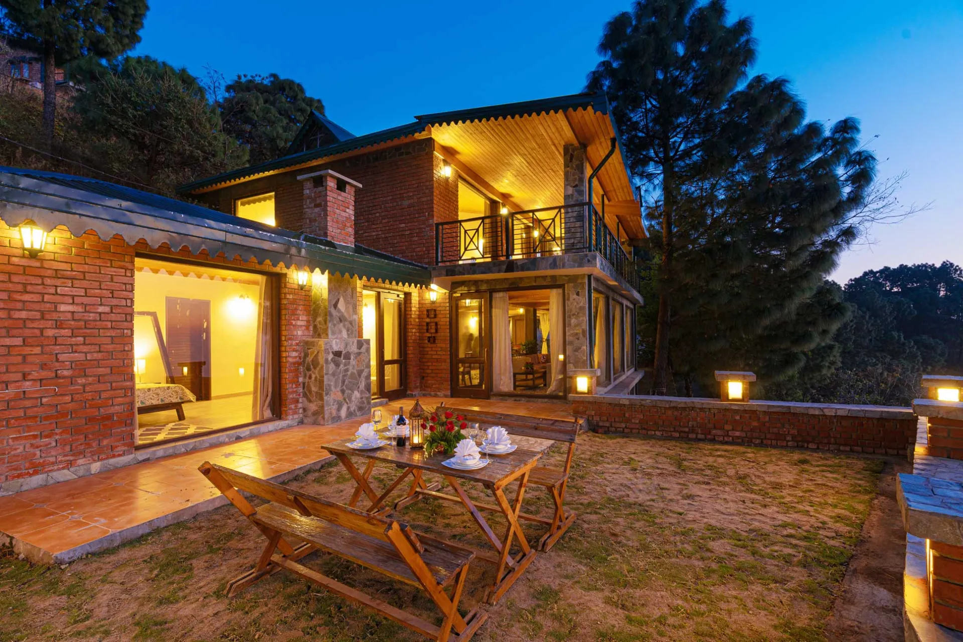 3 Bedroom Villa With Lawn In Kasauli - VODHP70-Kasauli-banner