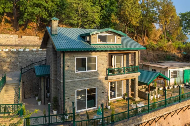 4 BHK Private Pool Villa In Kasauli - VODHP74-Kasauli-banner