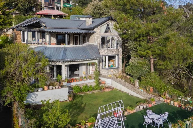 4 Bedroom Valley View Villa In Nainital - VODUK19-Nainital-banner