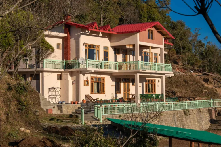 4 Bedroom Villa With Lawn In Mukteshwar - VODUK98-Mukteshwar-banner