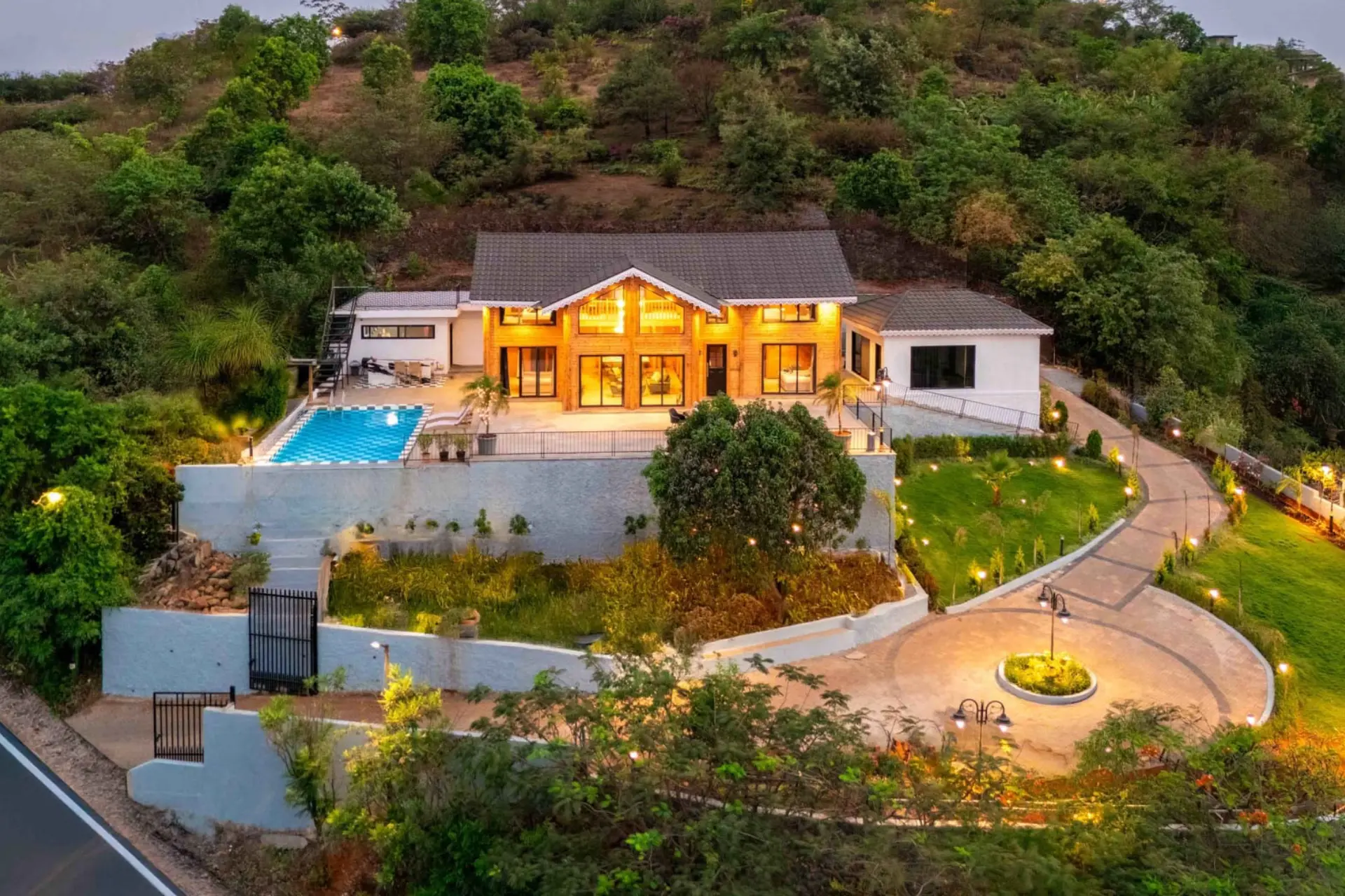 5 BHK Private Pool Villa In Lonavala - VODMH350-Lonavala-banner