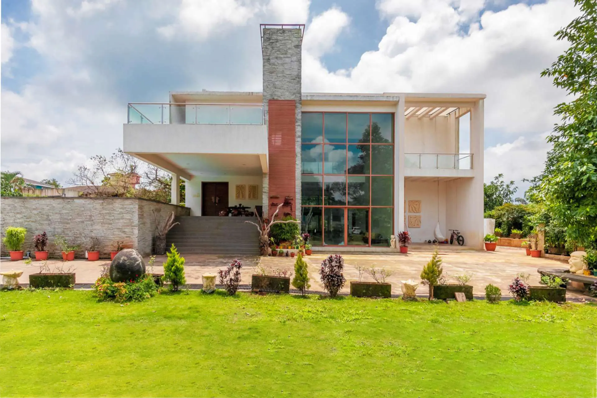 5 BHK Villa With Lawn In Lonavala - VODMH342-Lonavala-banner
