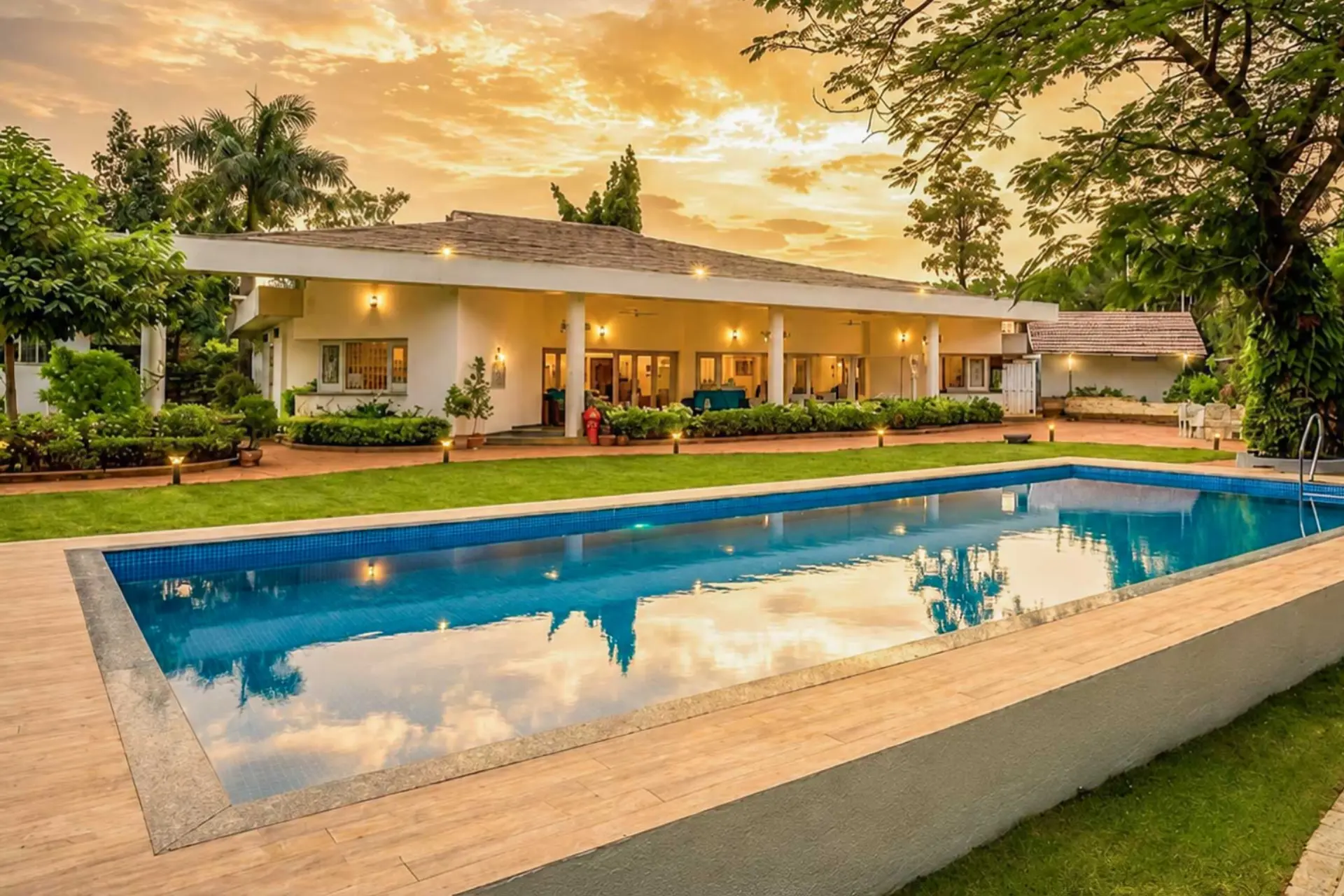 5 Bedroom Villa With Lawn In Lonavala - VODMH346-Lonavala-banner