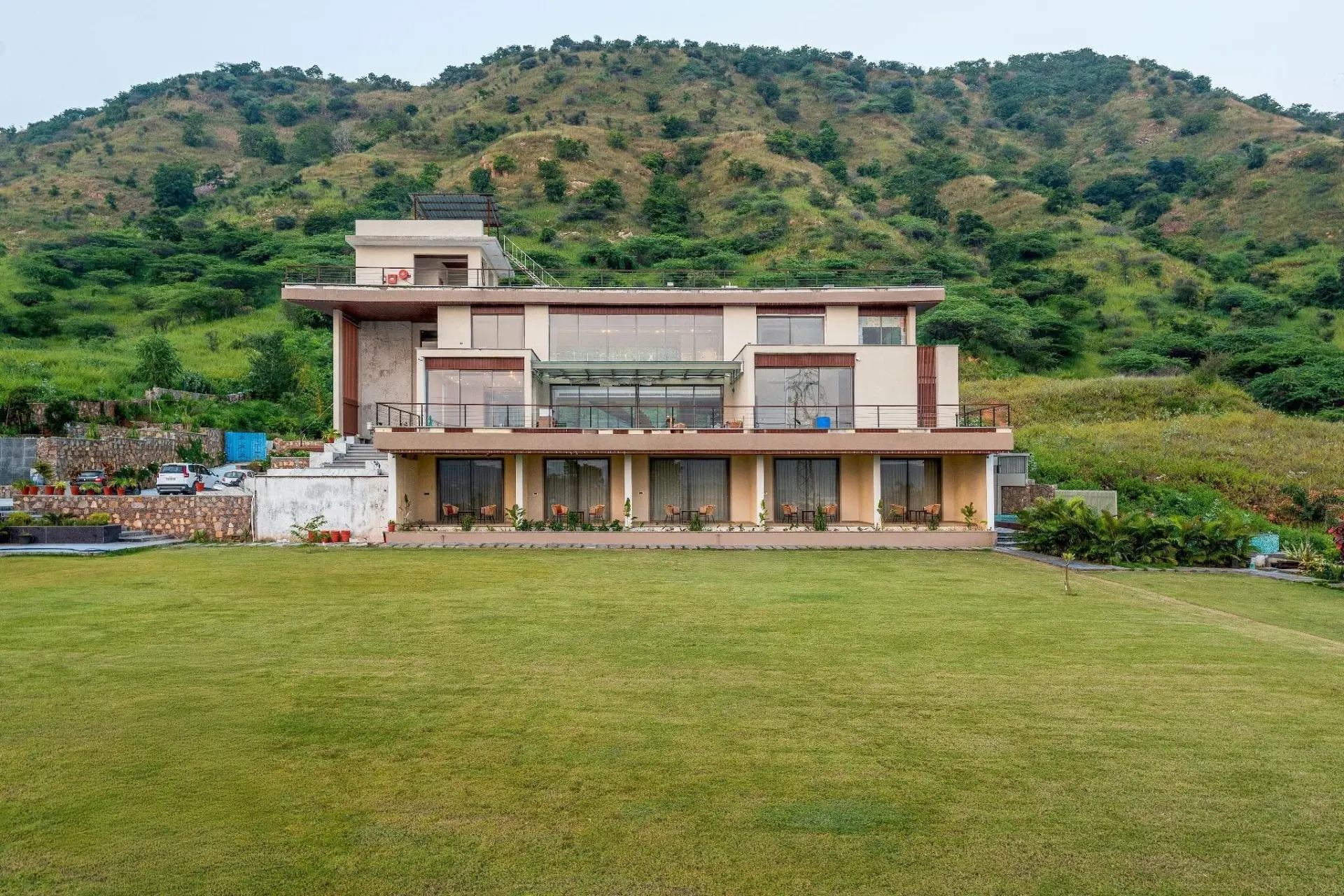 10 Bedroom Lake View Villa In Udaipur - VODRJ248-Udaipur-banner
