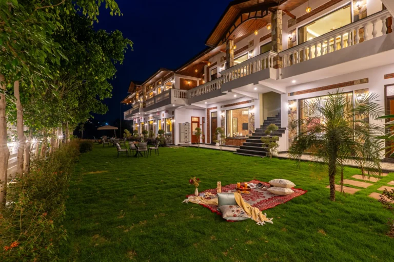 4 BHK Villa With Lawn In Dehradun - VODUK151-Dehradun-banner