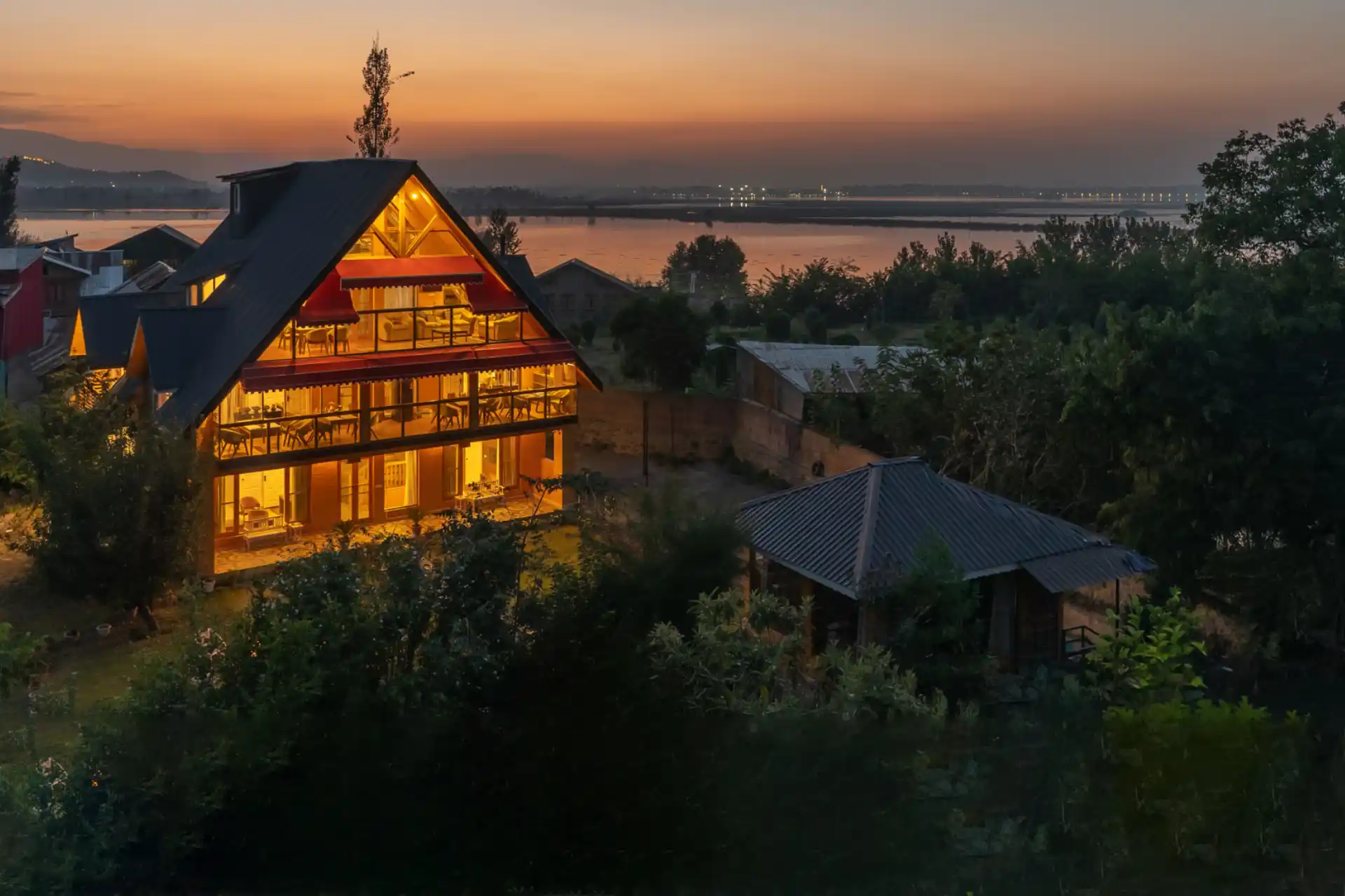 10 Bedroom Villa With Gazebo In Srinagar - VODJK01-Srinagar-banner