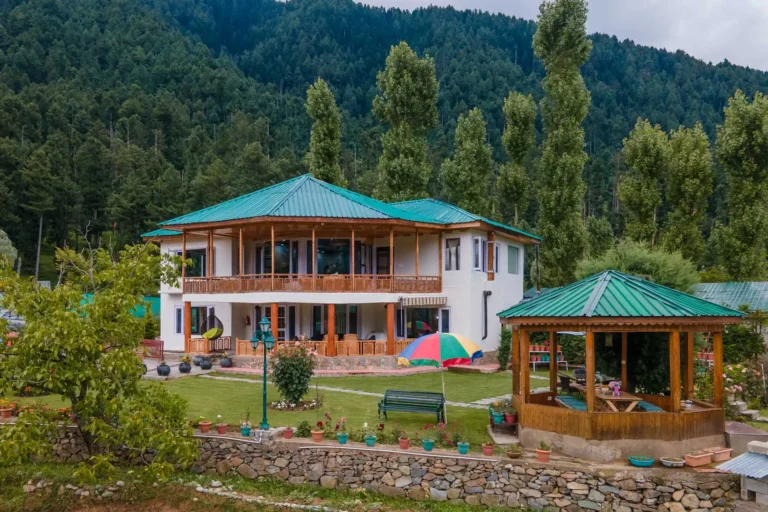 5 Bedroom Mountain View Villa In Pahalgam - VODJK10-Pahalgam-banner
