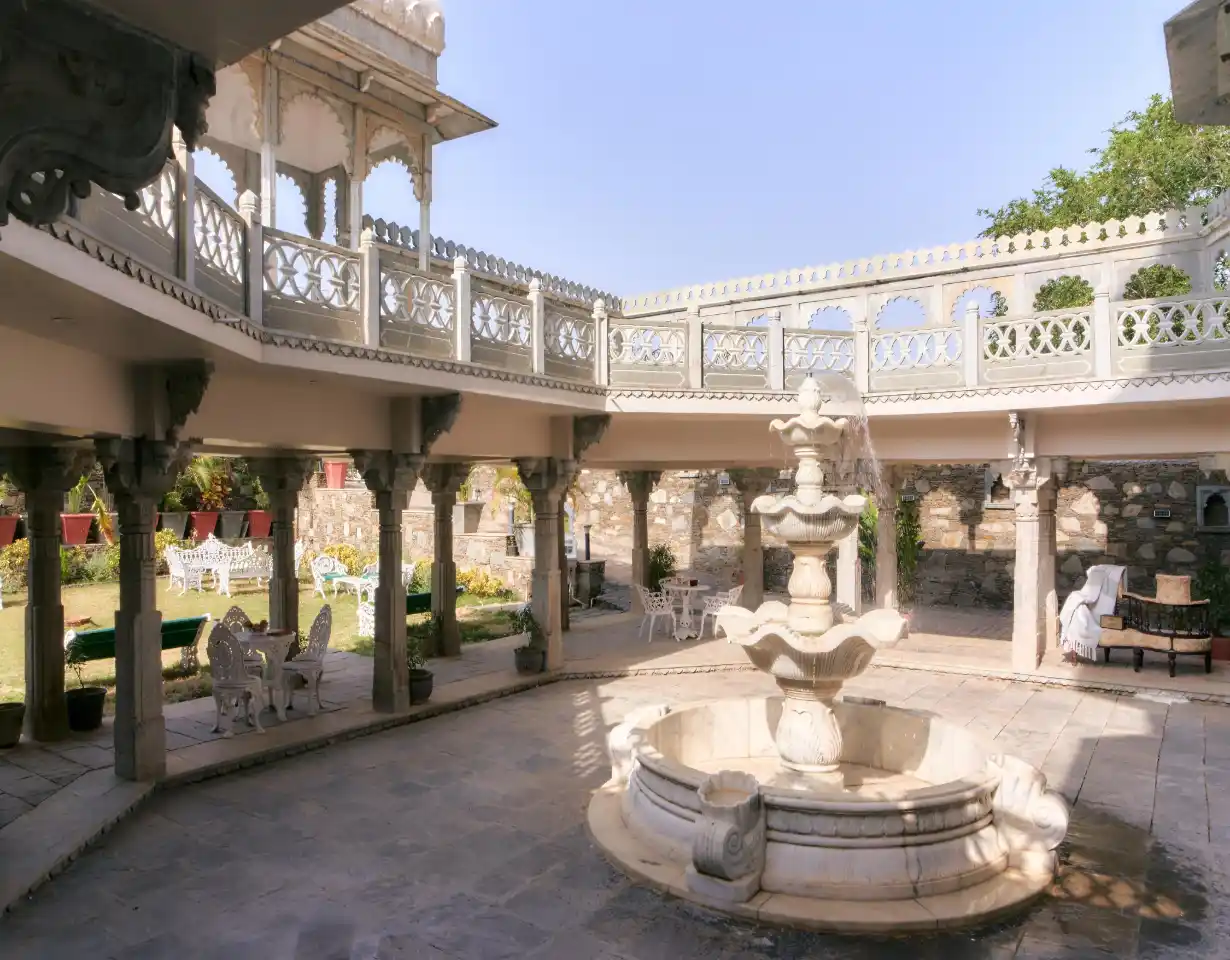 VODRJ326-Udaipur-3